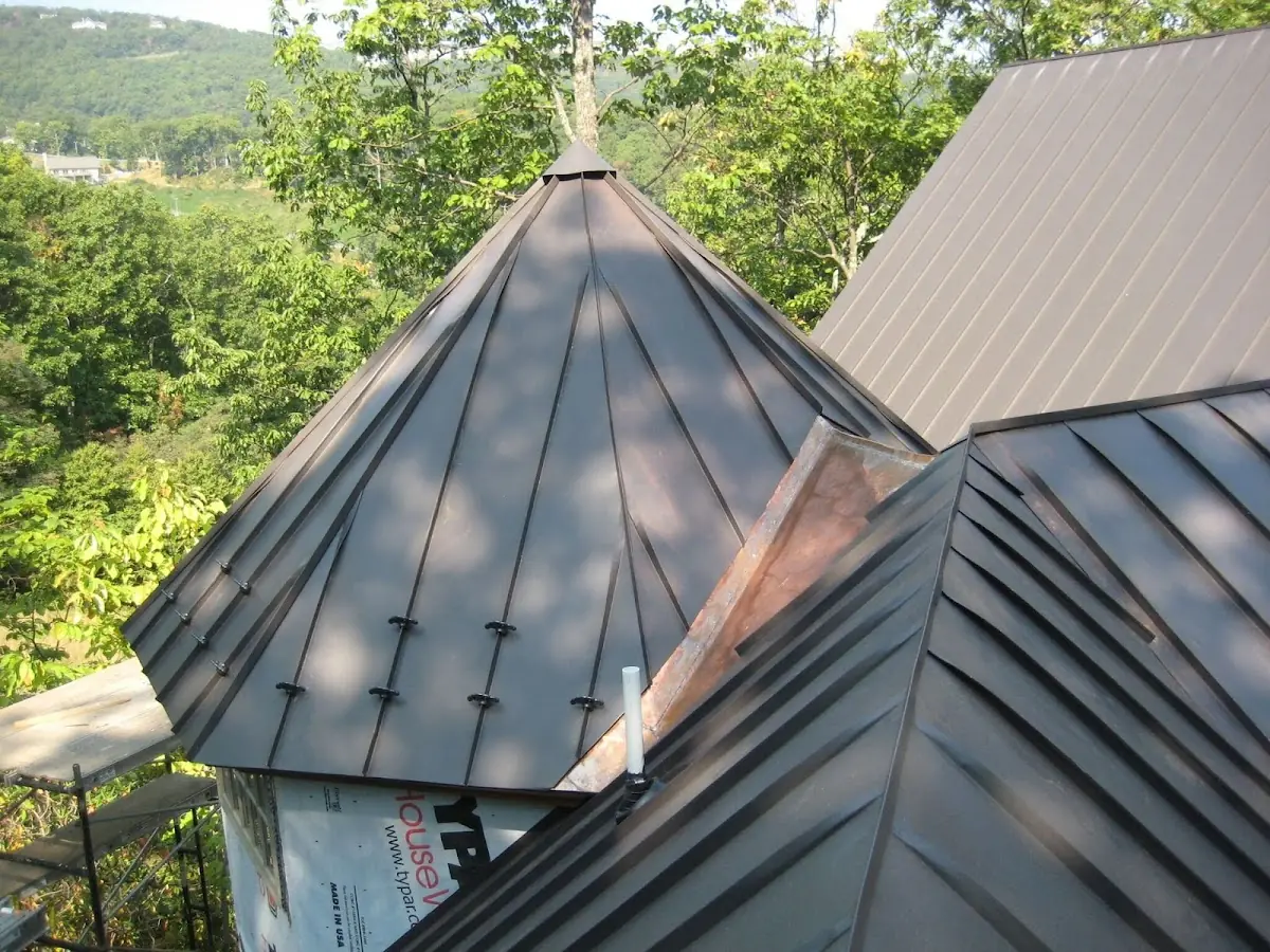Professional Roof Tarp Installation by Craftsman Roofing in East Arcadia